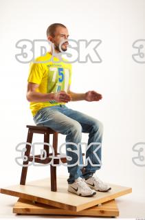 Sitting reference of Hubert 0014